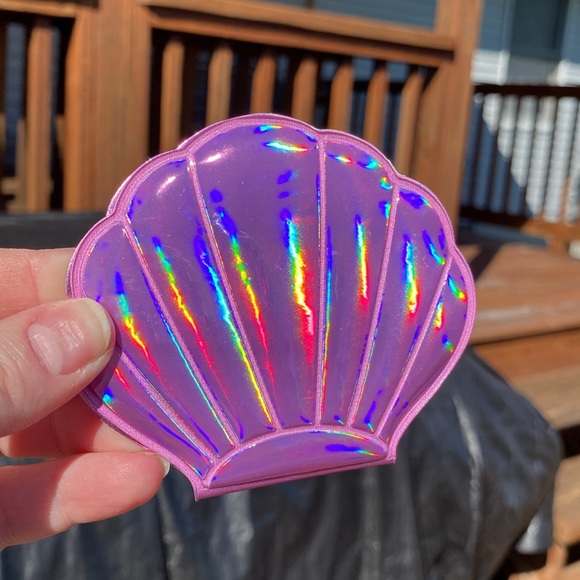 Hot Pink Holographic Sea Shell Compact Mirror - Picture 4 of 16